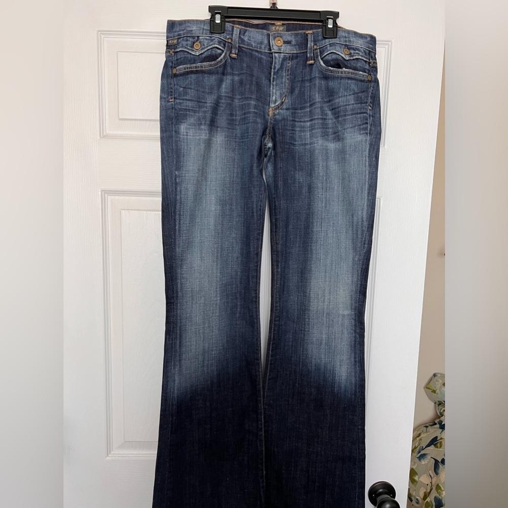 Citizens of Humanity women premium denim, back pockets, boot cut, Size 30